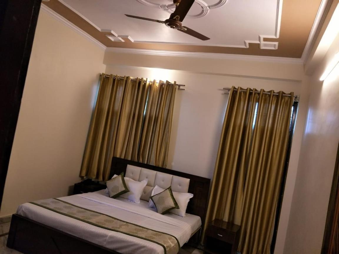 Surabhi Garden Inn لاكناو المظهر الخارجي الصورة